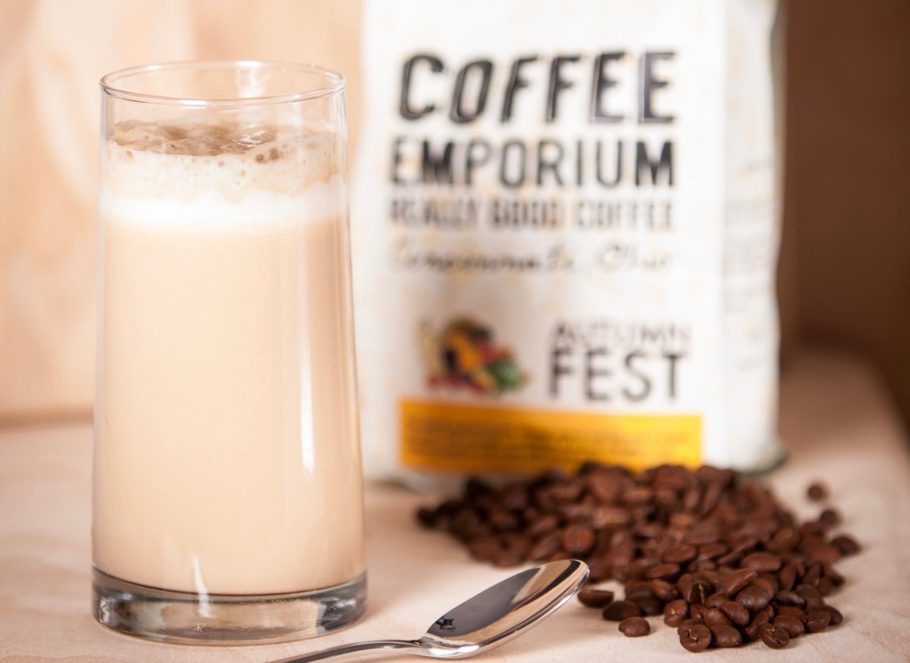 UMP-Protein-Powder-Mocha-Pick-Me-Up-Shake-Recipe FITBODY.com
